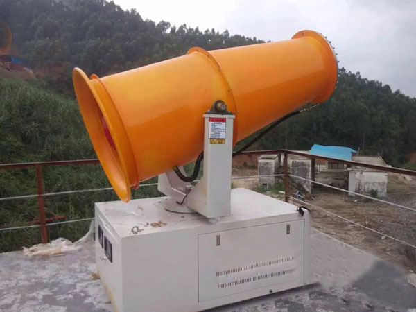 高塔式霧炮機